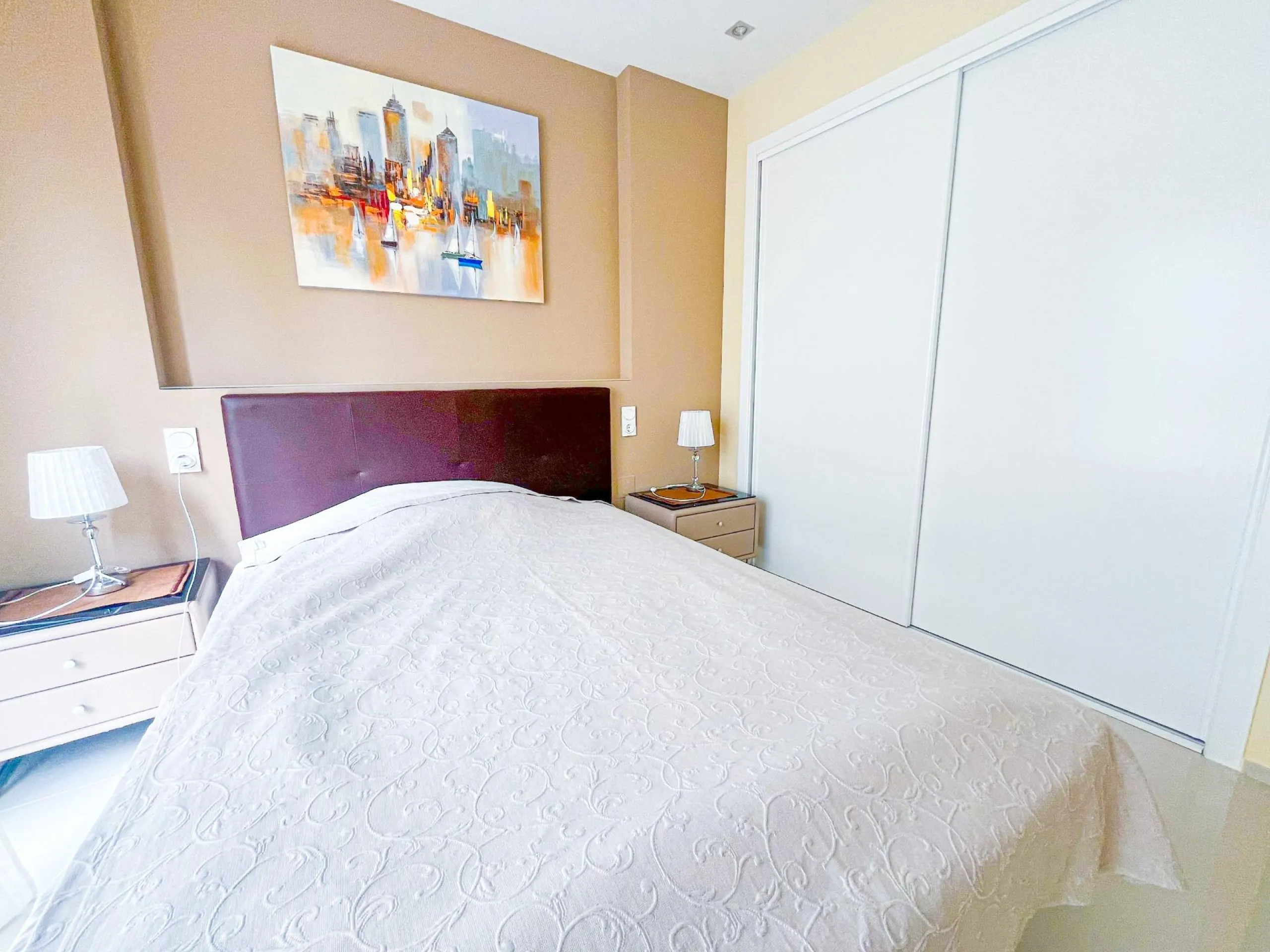 VILLA DE LUJO EN LA ZENIA. 5 DORM. 4 BAÑOS. PISCINA PRIVADA. PARCELA 410 M2.