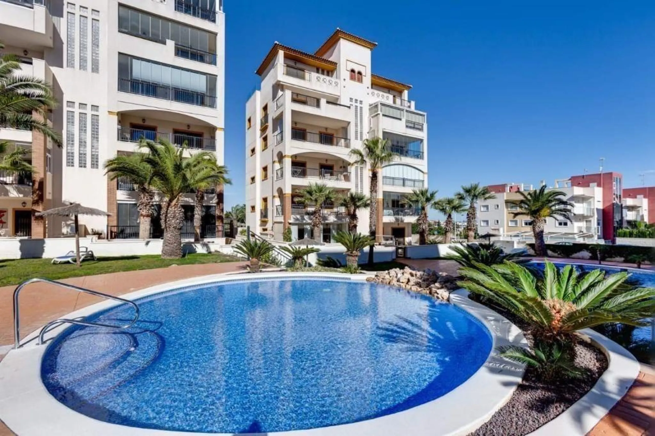 Exclusive Apartment in Guardamar del Segura with Sea Views