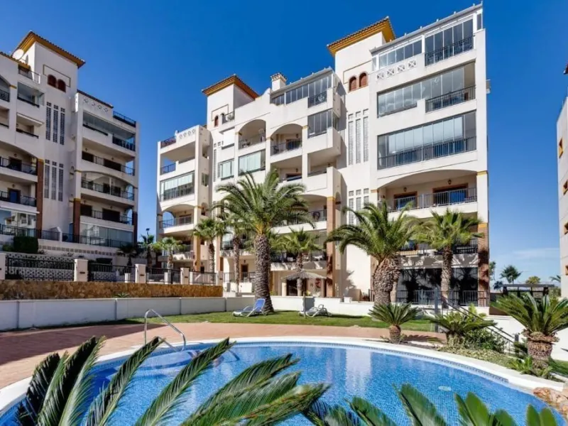 Exclusive Apartment in Guardamar del Segura with Sea Views
