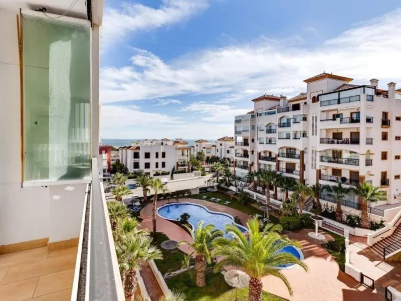 Exclusive Apartment in Guardamar del Segura with Sea Views