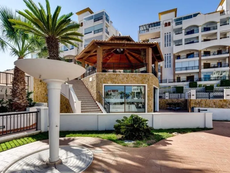 Exclusive Apartment in Guardamar del Segura with Sea Views