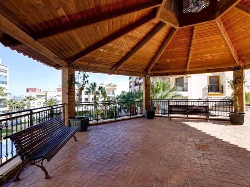 Exclusive Apartment in Guardamar del Segura with Sea Views