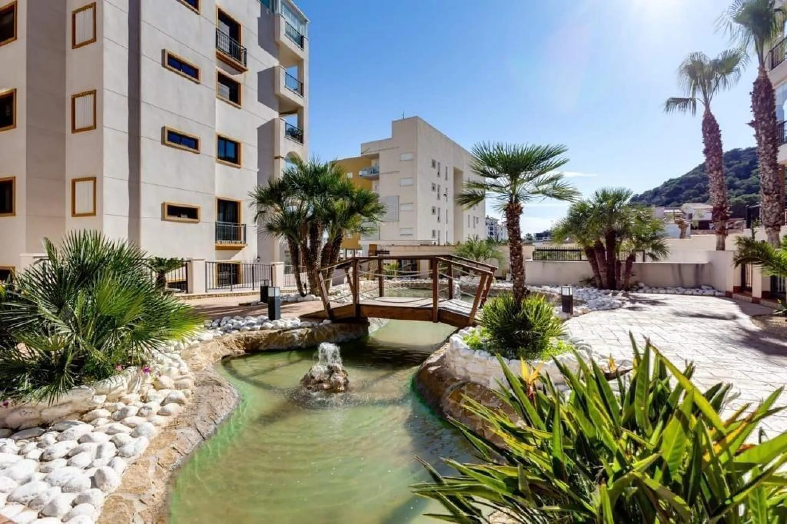 Exclusive Apartment in Guardamar del Segura with Sea Views