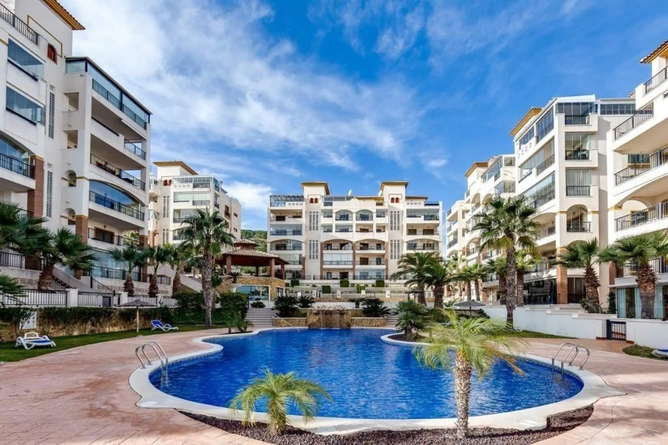 Exclusive Apartment in Guardamar del Segura with Sea Views