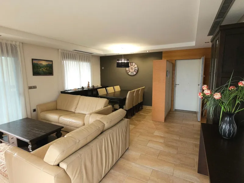 Exclusive Apartment in Guardamar del Segura with Sea Views