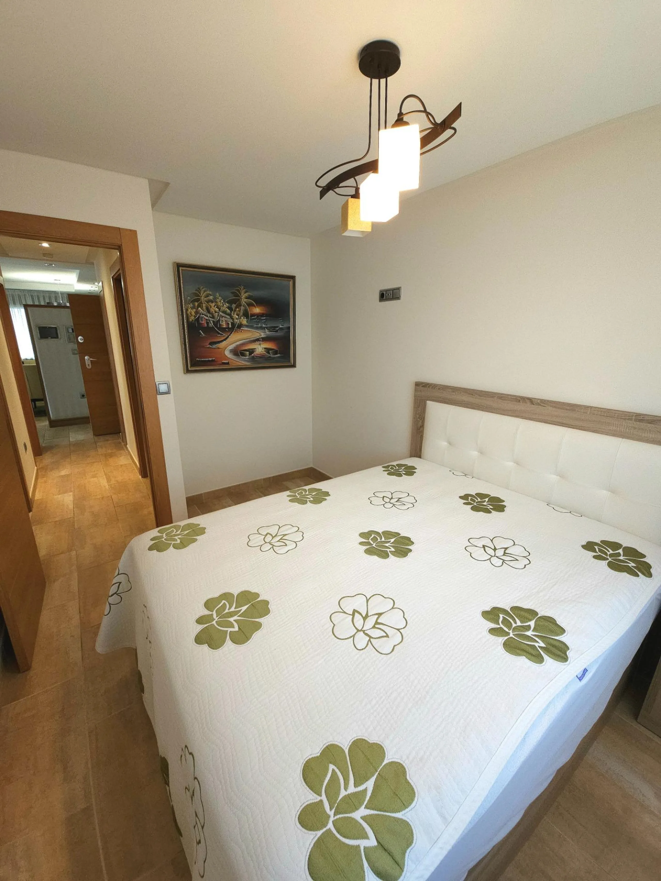 Exclusive Apartment in Guardamar del Segura with Sea Views