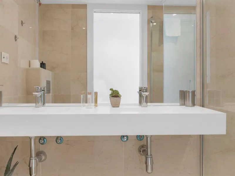 Südlich ausgerichtetes Penthouse mit privatem Pool zu verkaufen