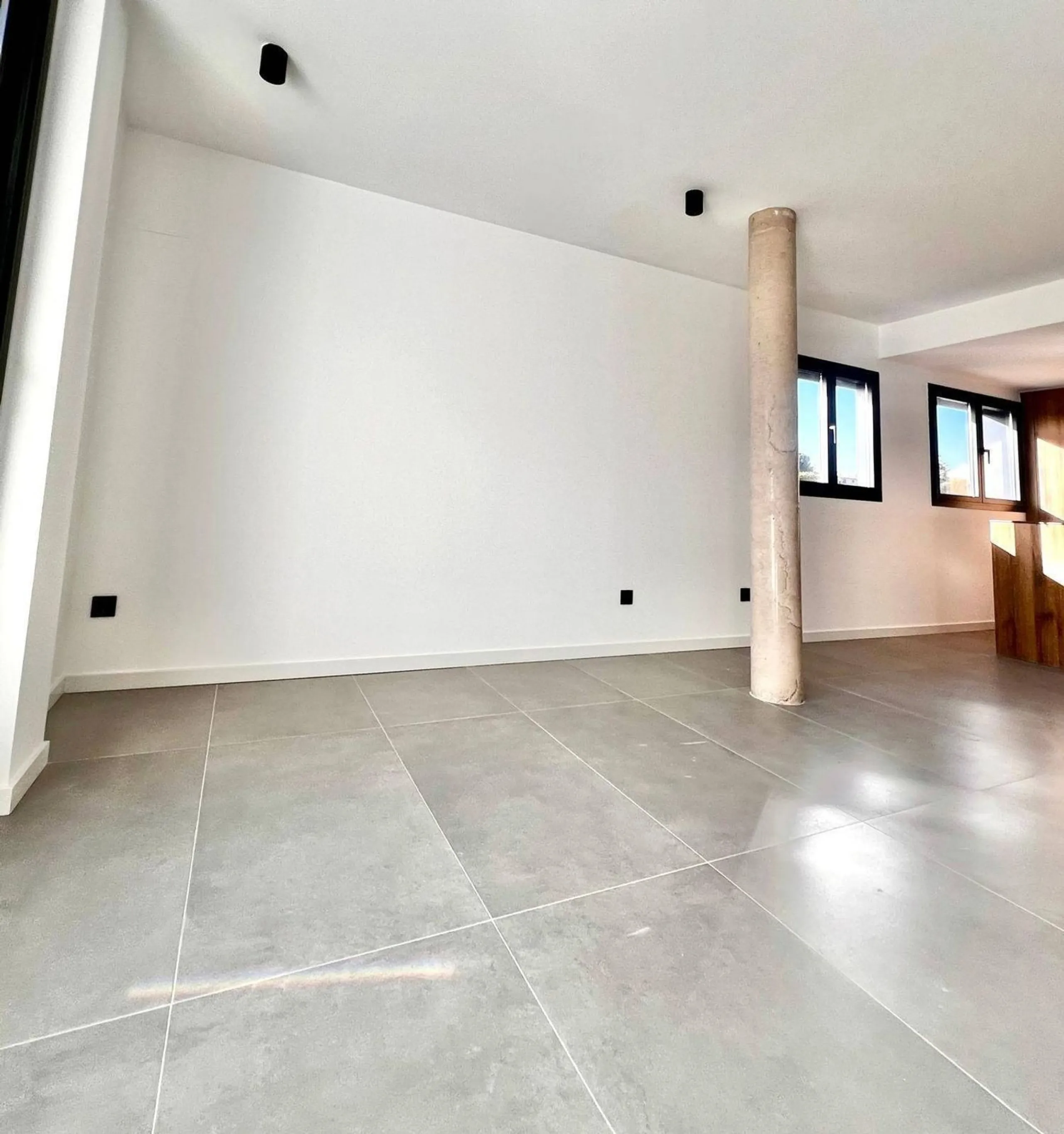 Penthouse with Private Terrace in Bellaterra, Barcelona