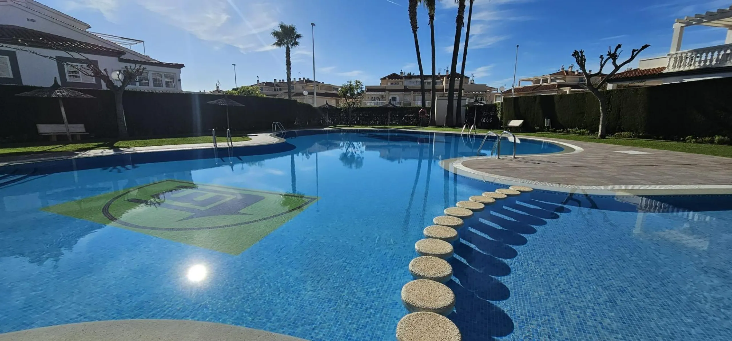 ORIHUELA COSTA EXCLUSIVA: ZENIAMAR 3, 4 HABS AMPLIO JARDIN PISCINA COM 320.000 EUROS!