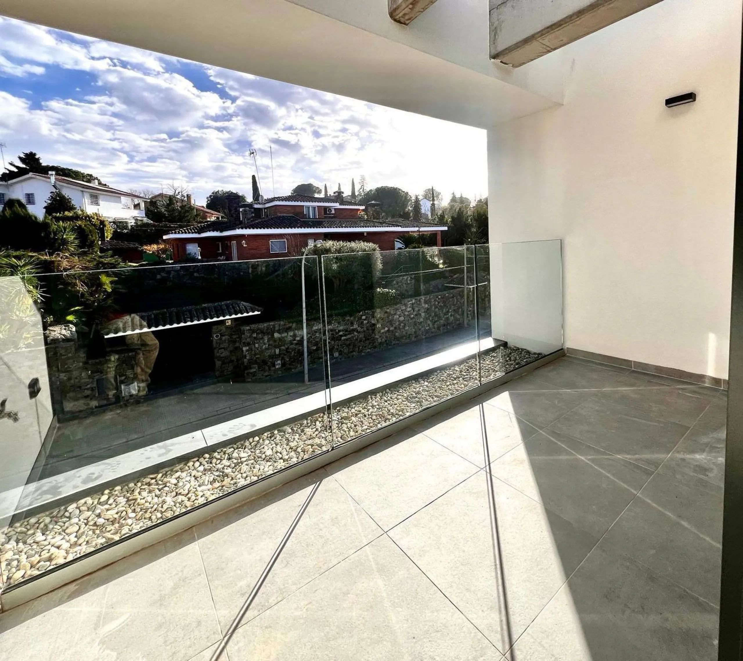 Penthouse with Private Terrace in Bellaterra, Barcelona