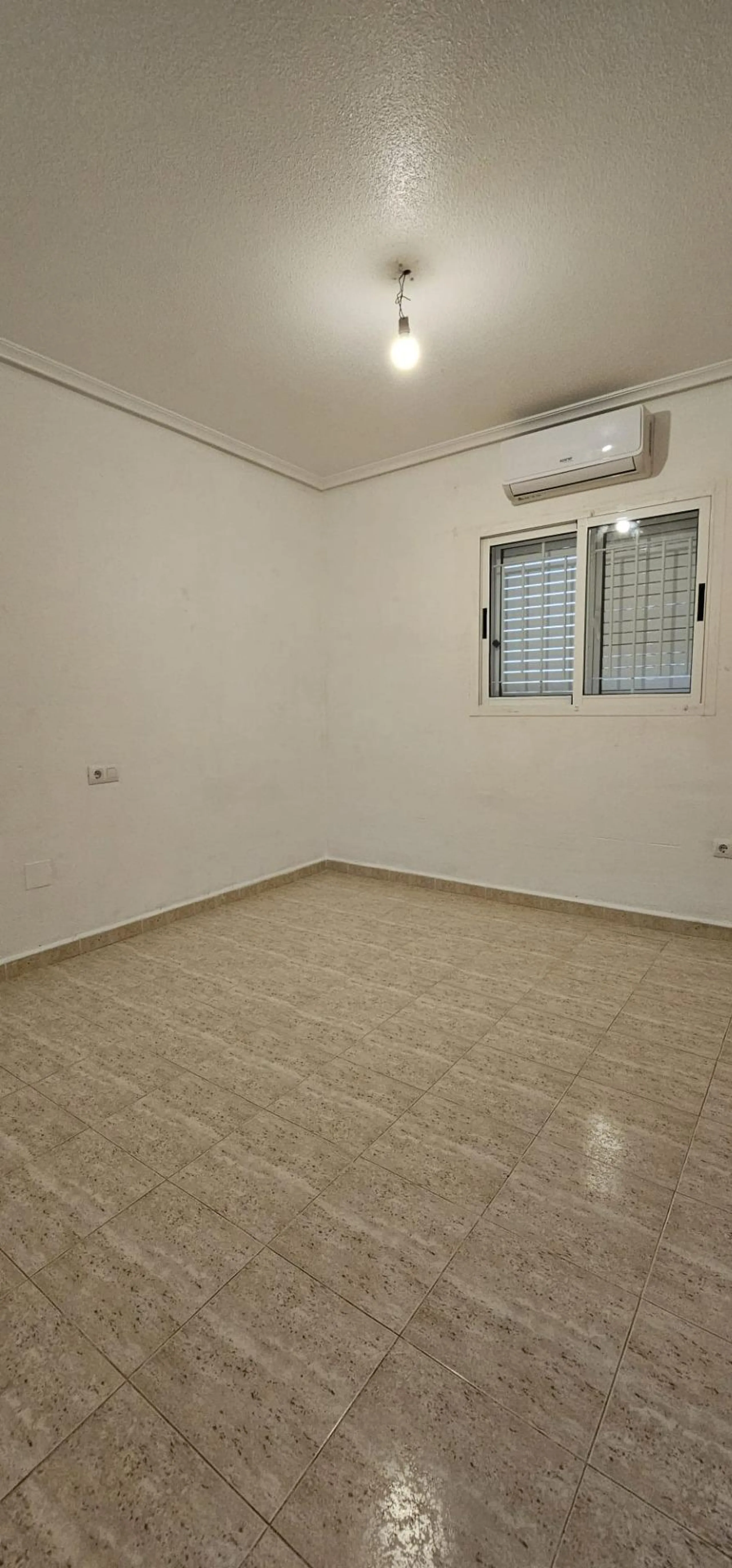 ORIHUELA COSTA EXCLUSIVA: ZENIAMAR 3, 4 HABS AMPLIO JARDIN PISCINA COM 320.000 EUROS!