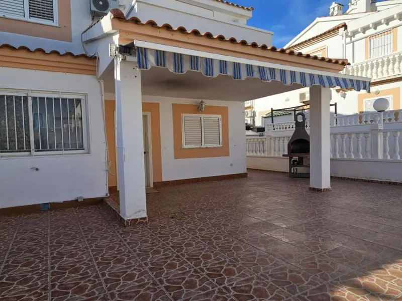 ORIHUELA COSTA EXCLUSIVA: ZENIAMAR 3, 4 HABS AMPLIO JARDIN PISCINA COM 320.000 EUROS!