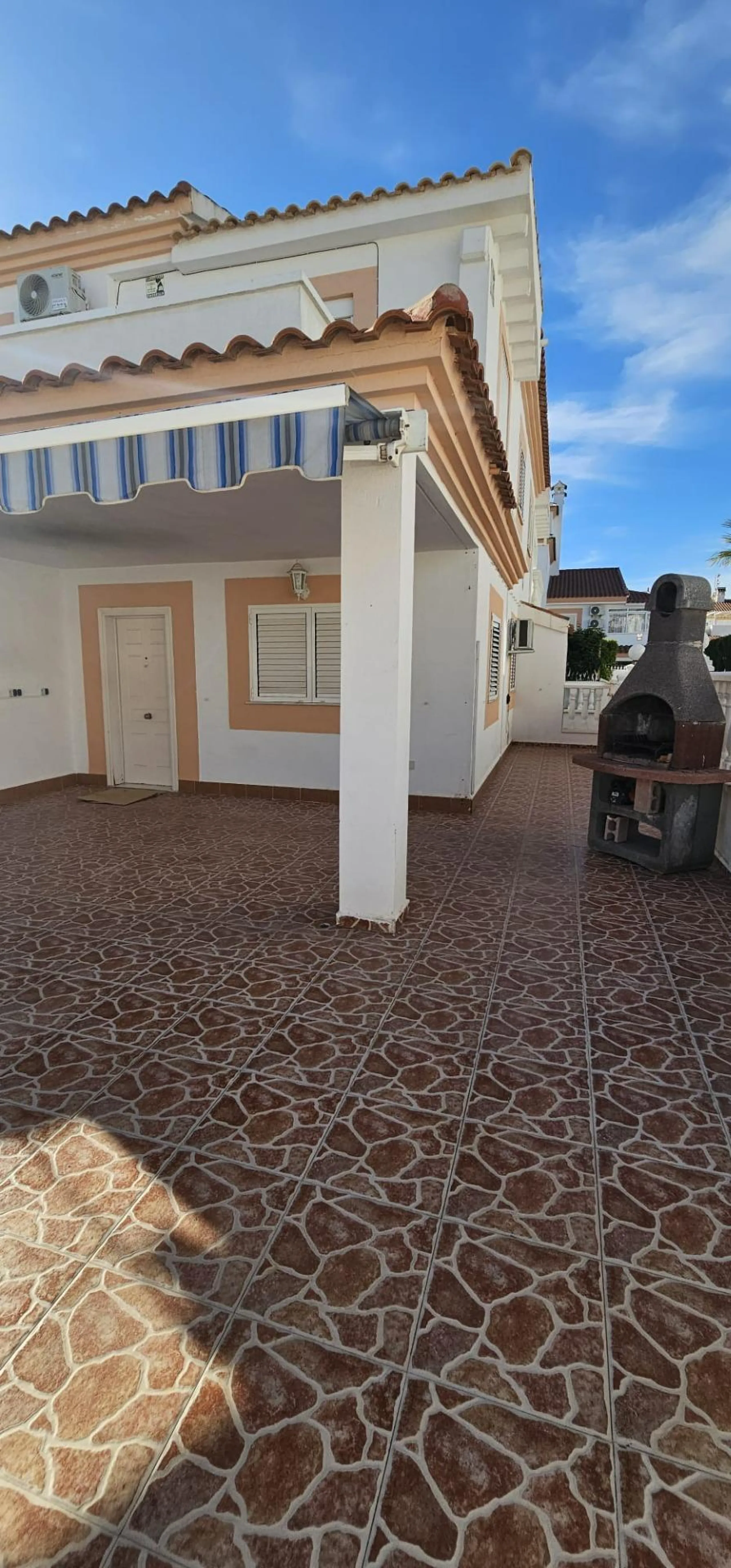 ORIHUELA COSTA EXCLUSIVA: ZENIAMAR 3, 4 HABS AMPLIO JARDIN PISCINA COM 320.000 EUROS!