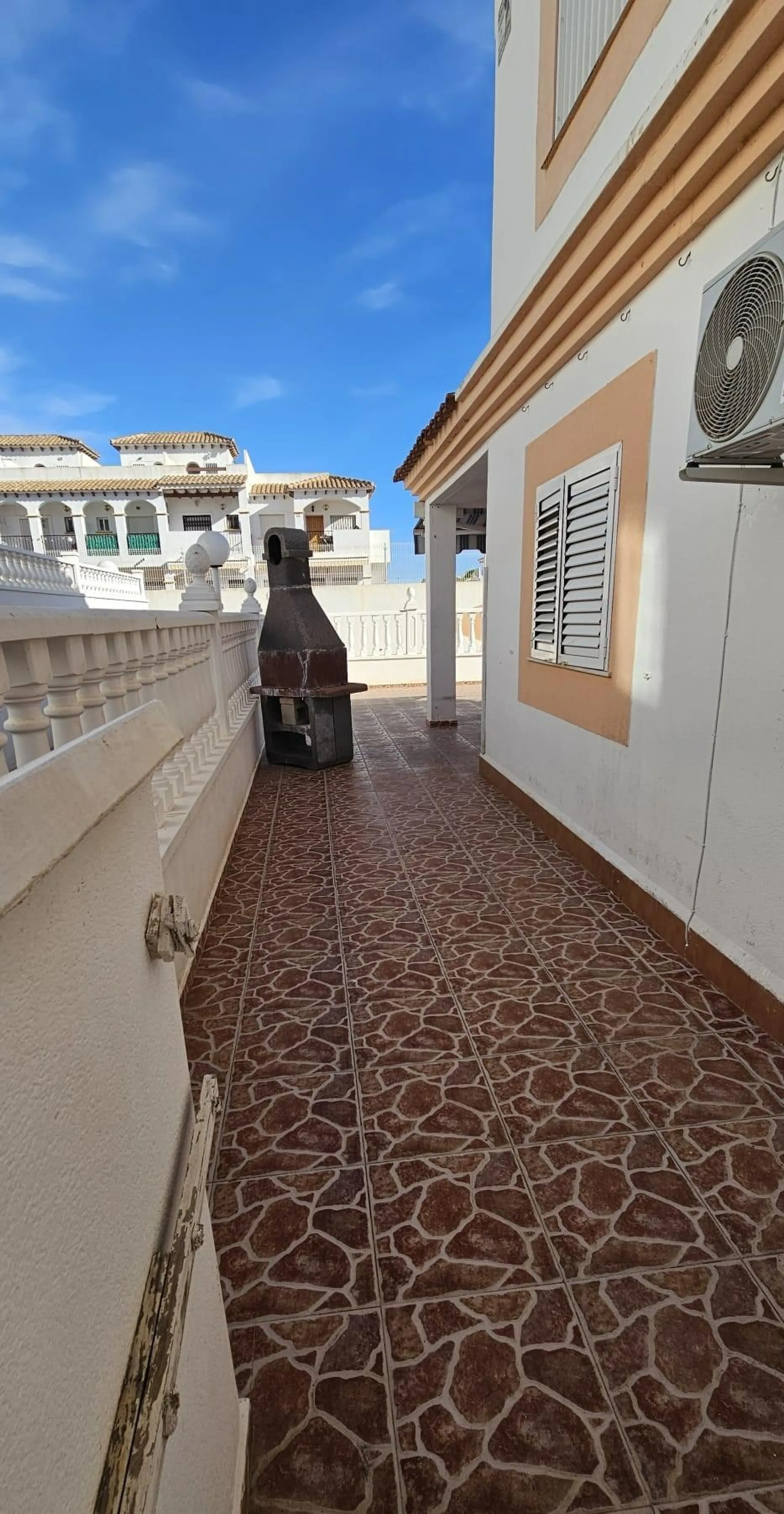 ORIHUELA COSTA EXCLUSIVA: ZENIAMAR 3, 4 HABS AMPLIO JARDIN PISCINA COM 320.000 EUROS!