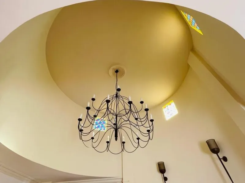 VILLA DE LUJO EN LOS BALCONES CON 950 M2 DE PARCELA. 5 DORM. 3 BAÑOS. PISCINA.