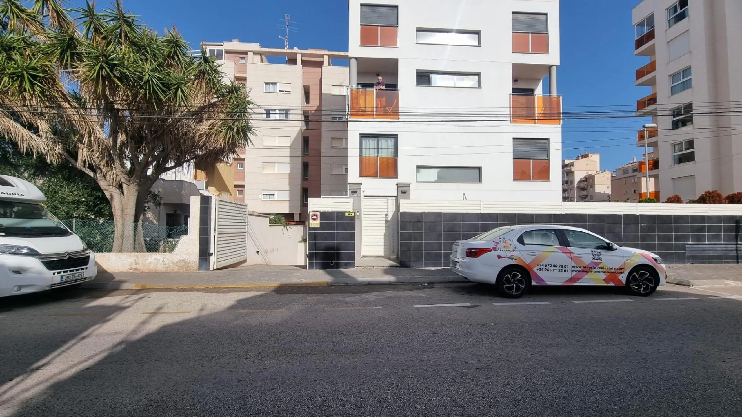 SE VENDEN PLAZAS DE GARAJE EN NUEVA TORREVIEJA