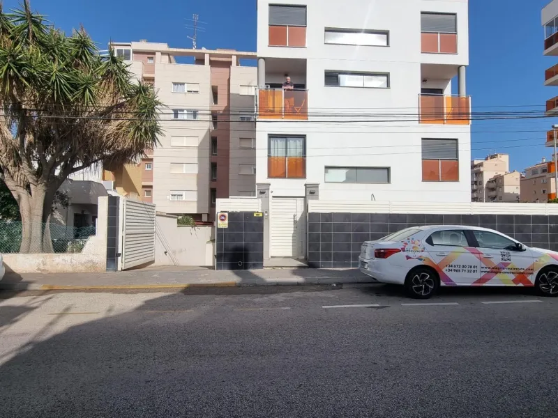 SE VENDEN PLAZAS DE GARAJE EN NUEVA TORREVIEJA