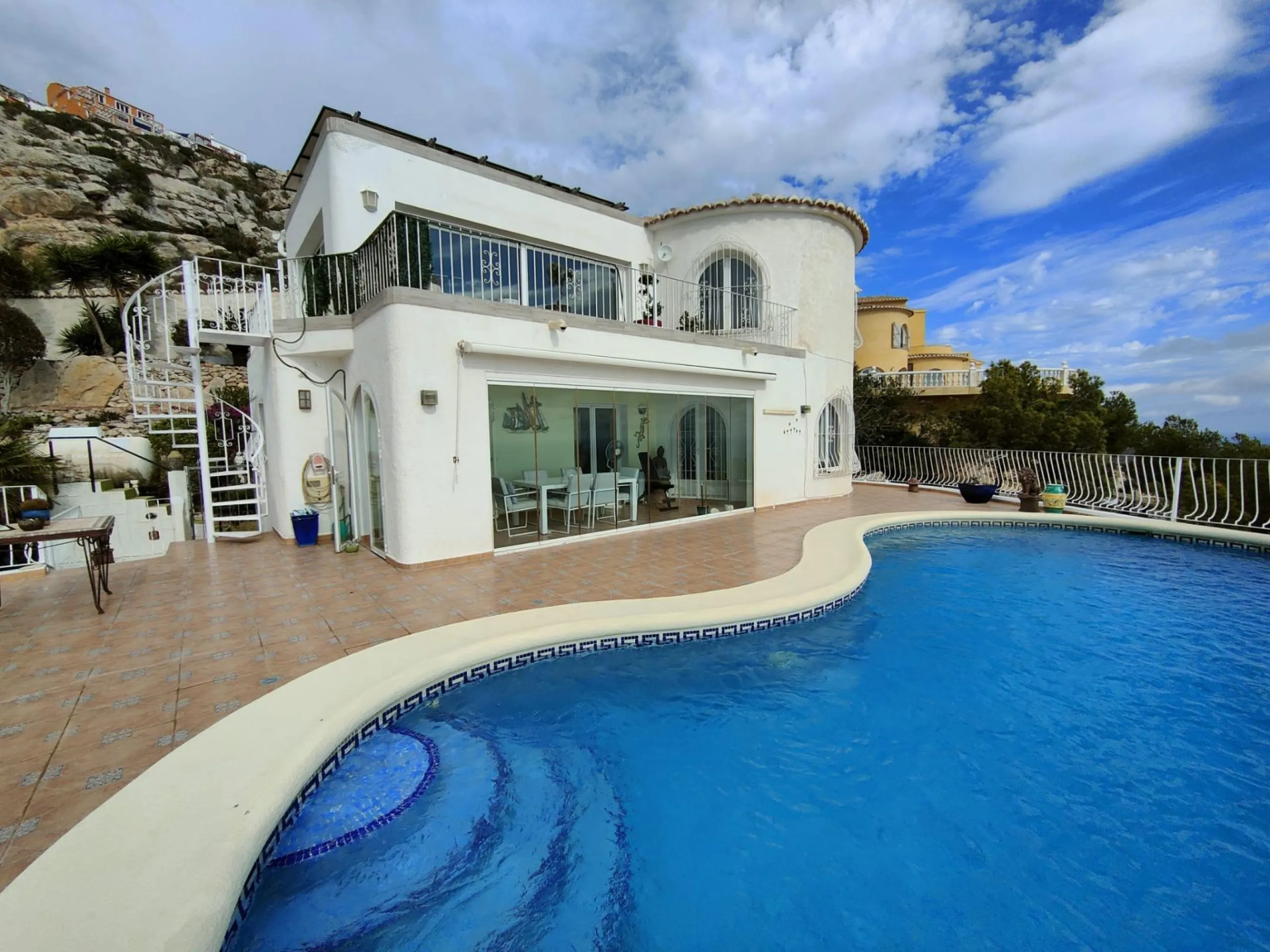 EXCLUSIVA VILLA INDEPENDIENTE EN CUMBRE DEL SOL