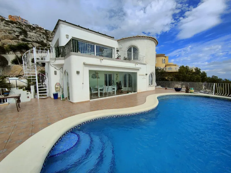 EXCLUSIVA VILLA INDEPENDIENTE EN CUMBRE DEL SOL