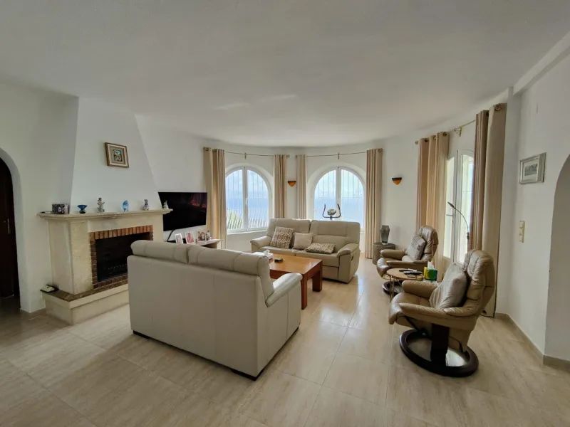 EXCLUSIVA VILLA INDEPENDIENTE EN CUMBRE DEL SOL