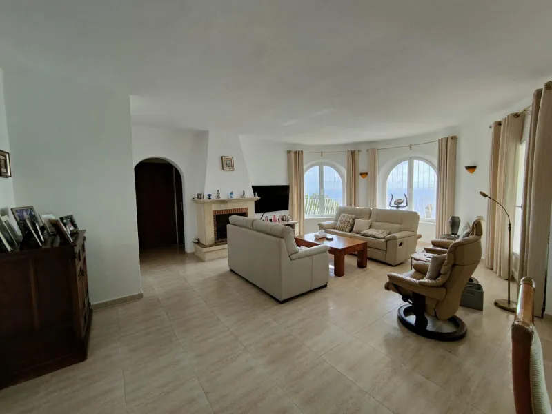 EXCLUSIVA VILLA INDEPENDIENTE EN CUMBRE DEL SOL