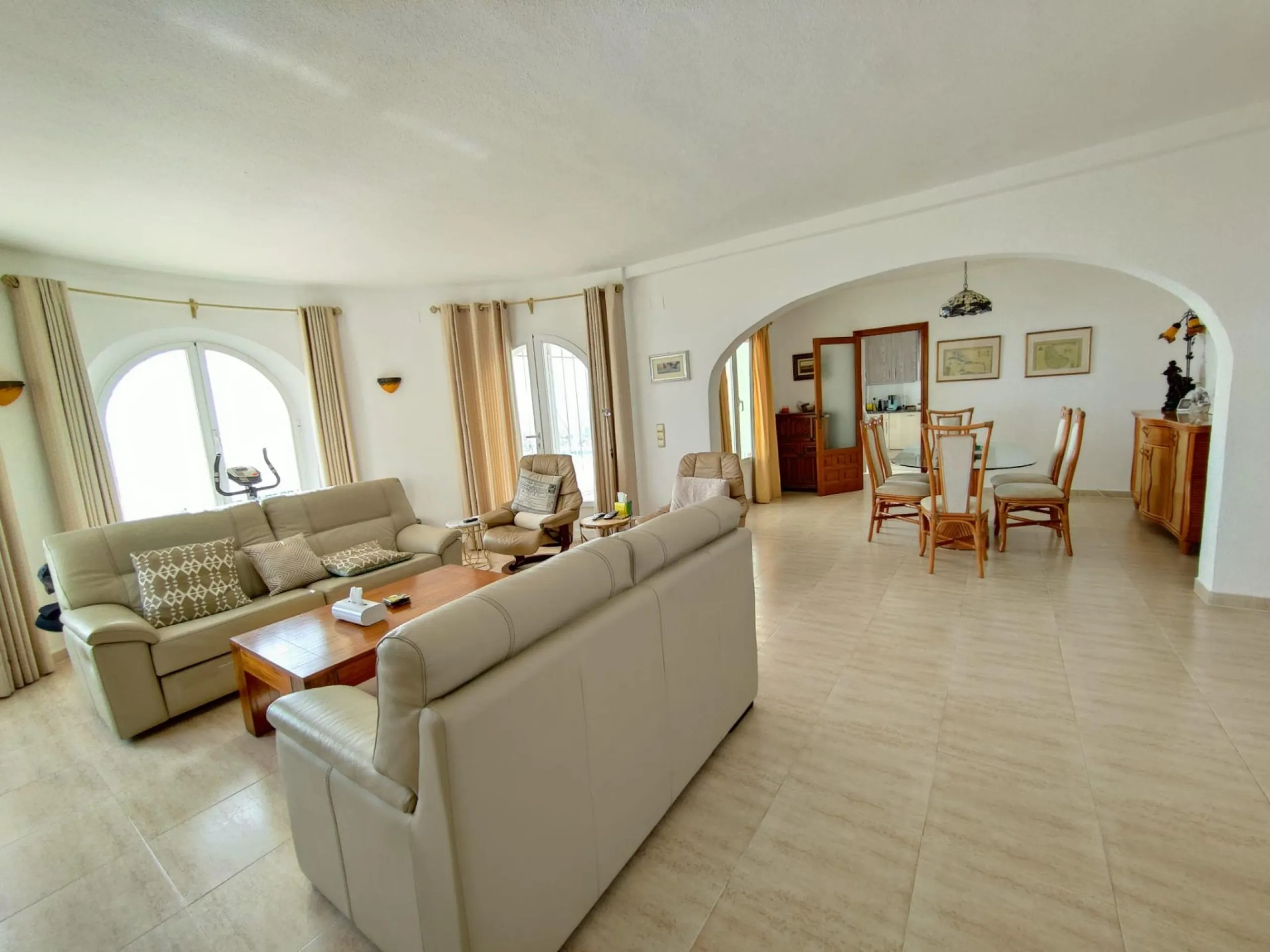 EXCLUSIVA VILLA INDEPENDIENTE EN CUMBRE DEL SOL