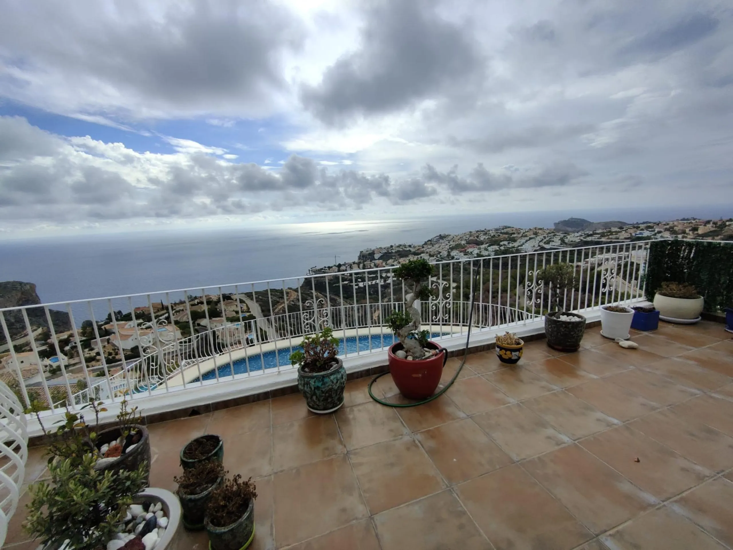 EXCLUSIVA VILLA INDEPENDIENTE EN CUMBRE DEL SOL