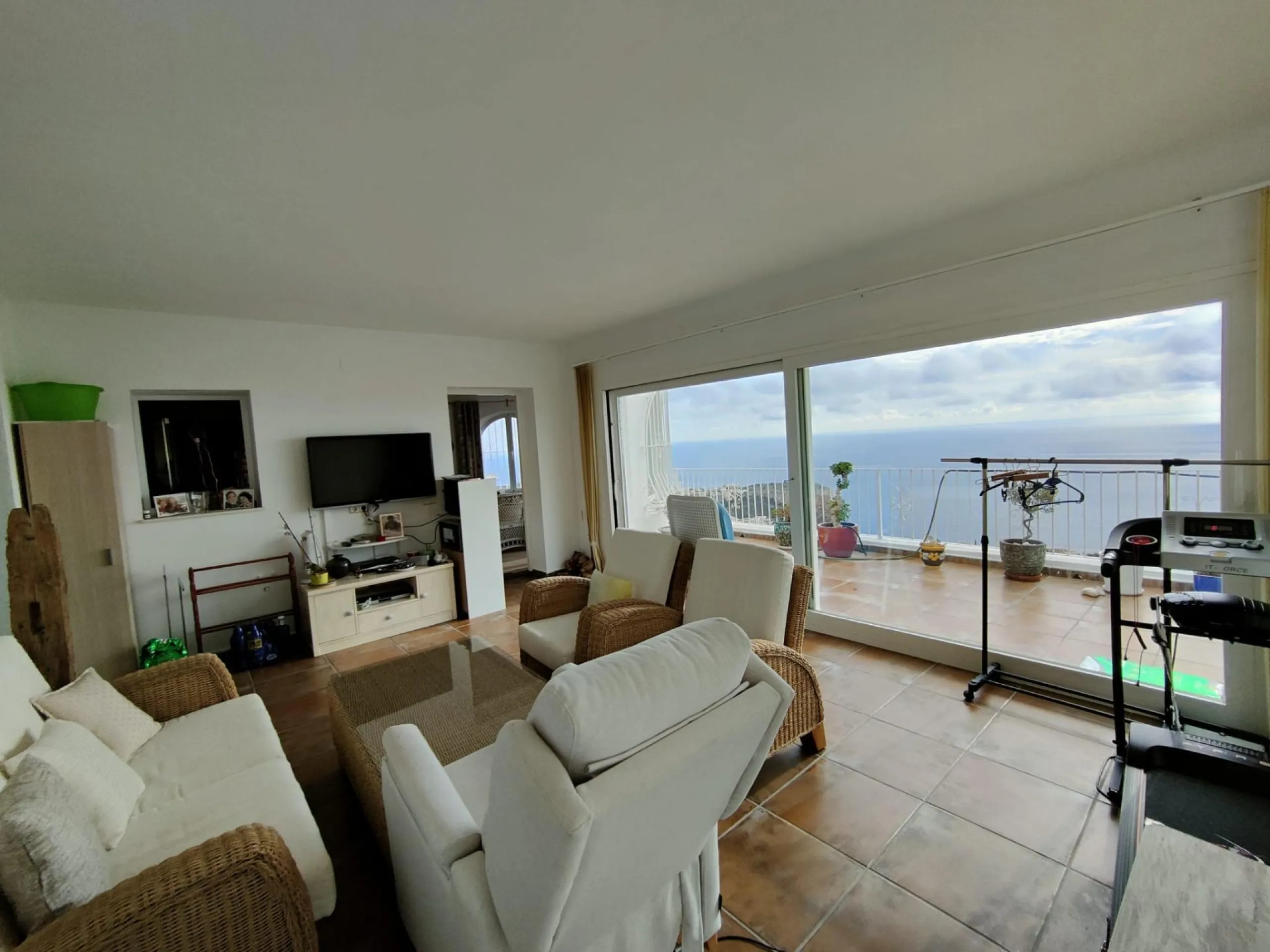 EXCLUSIVA VILLA INDEPENDIENTE EN CUMBRE DEL SOL