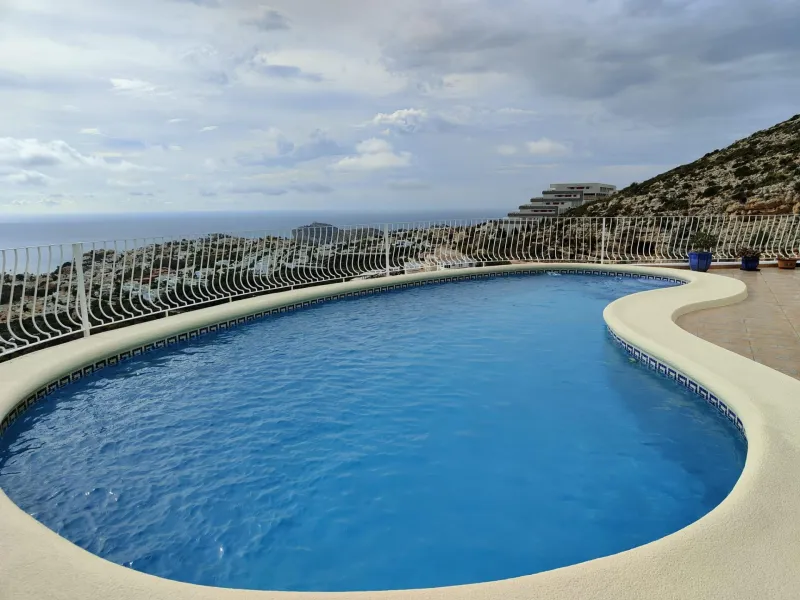 EXCLUSIVA VILLA INDEPENDIENTE EN CUMBRE DEL SOL