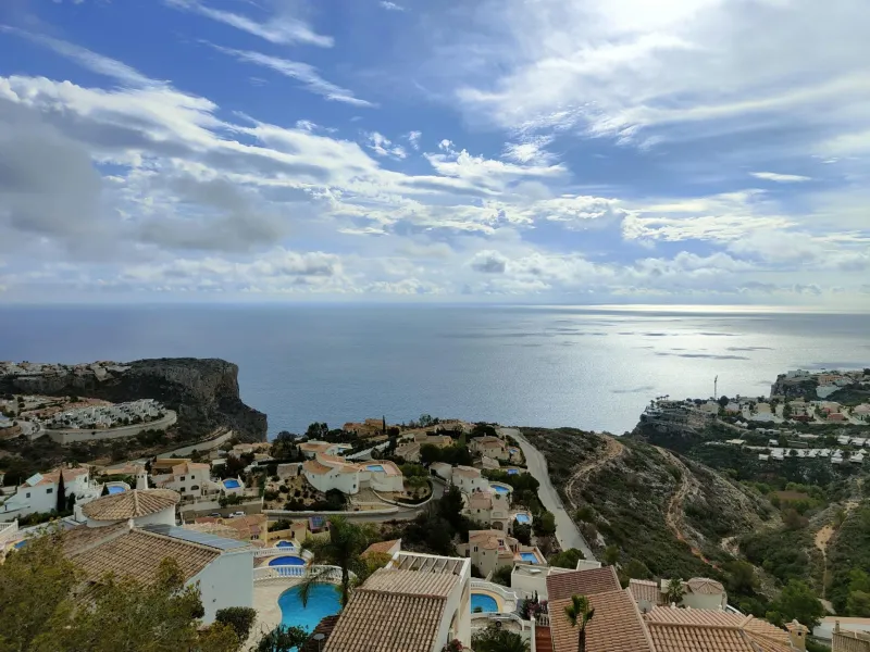 EXCLUSIVA VILLA INDEPENDIENTE EN CUMBRE DEL SOL