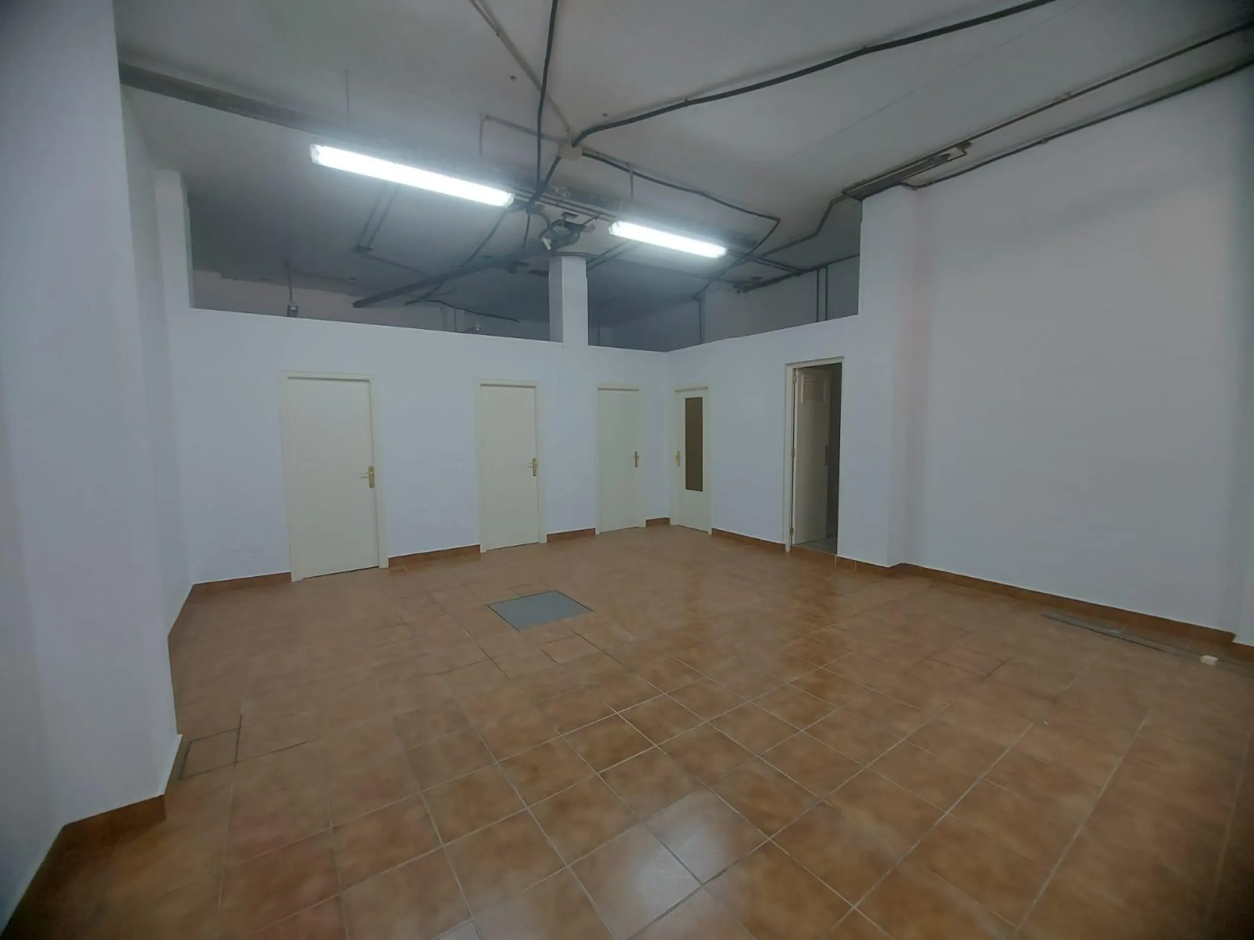 EDIFICIO EN ORIHUELA CIUDAD. 3 DORM. 2 BAÑOS. GARAJE. TRASTEROS