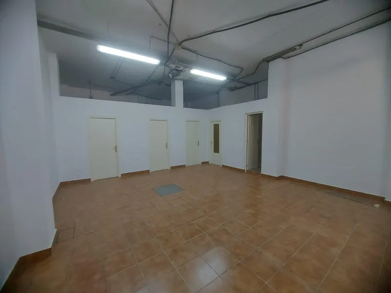 EDIFICIO EN ORIHUELA CIUDAD. 3 DORM. 2 BAÑOS. GARAJE. TRASTEROS