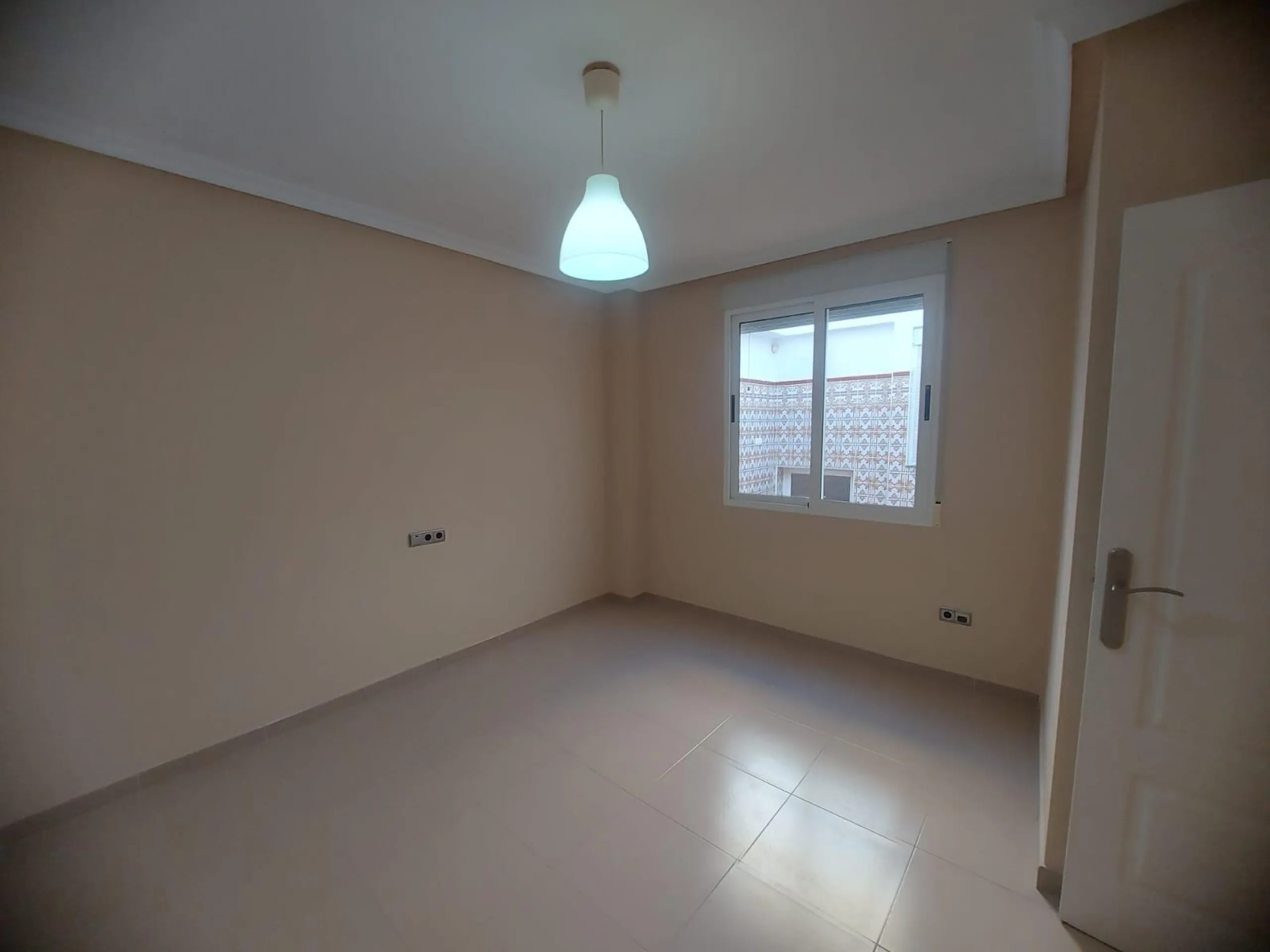 EDIFICIO EN ORIHUELA CIUDAD. 3 DORM. 2 BAÑOS. GARAJE. TRASTEROS