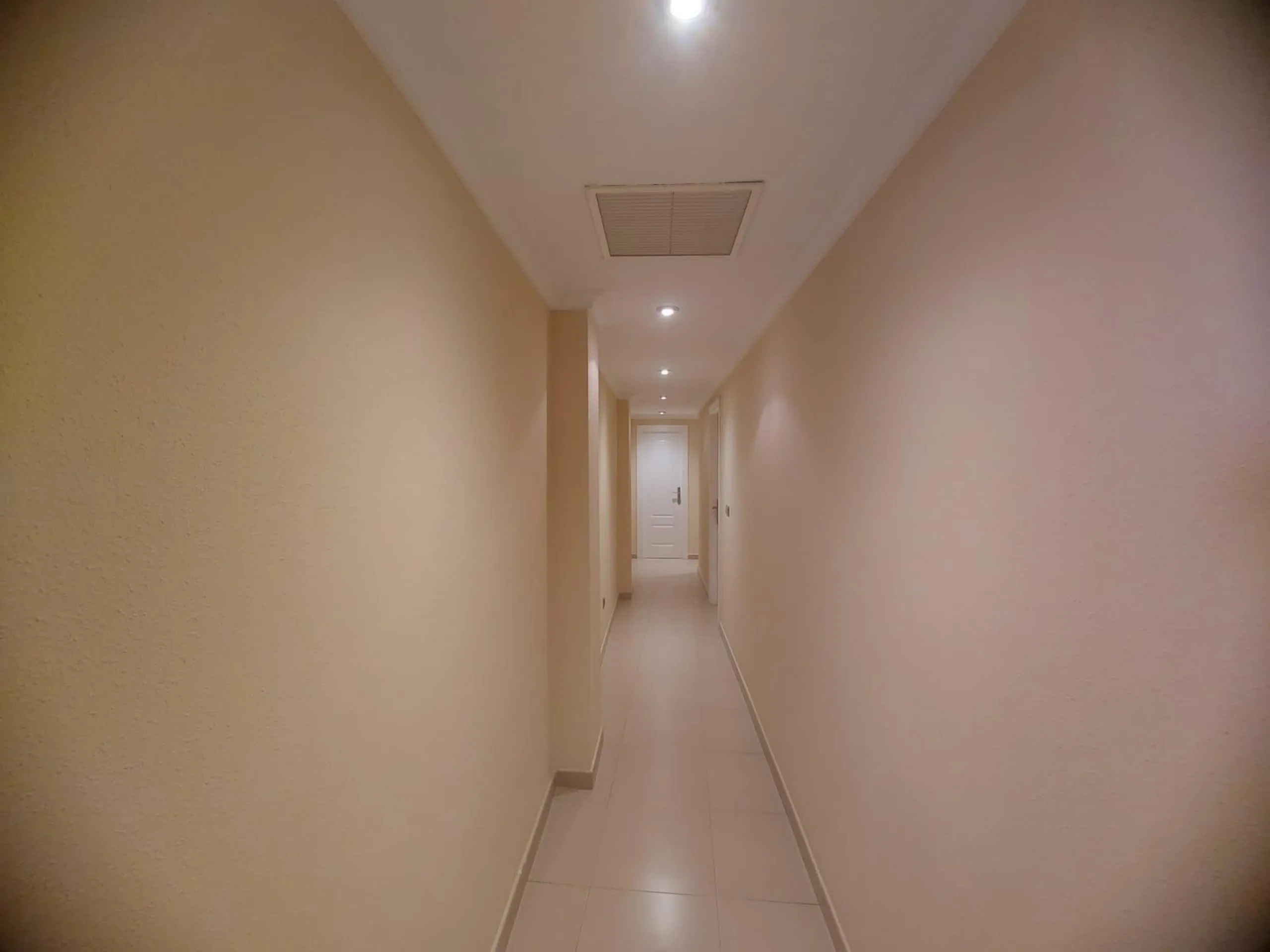 EDIFICIO EN ORIHUELA CIUDAD. 3 DORM. 2 BAÑOS. GARAJE. TRASTEROS