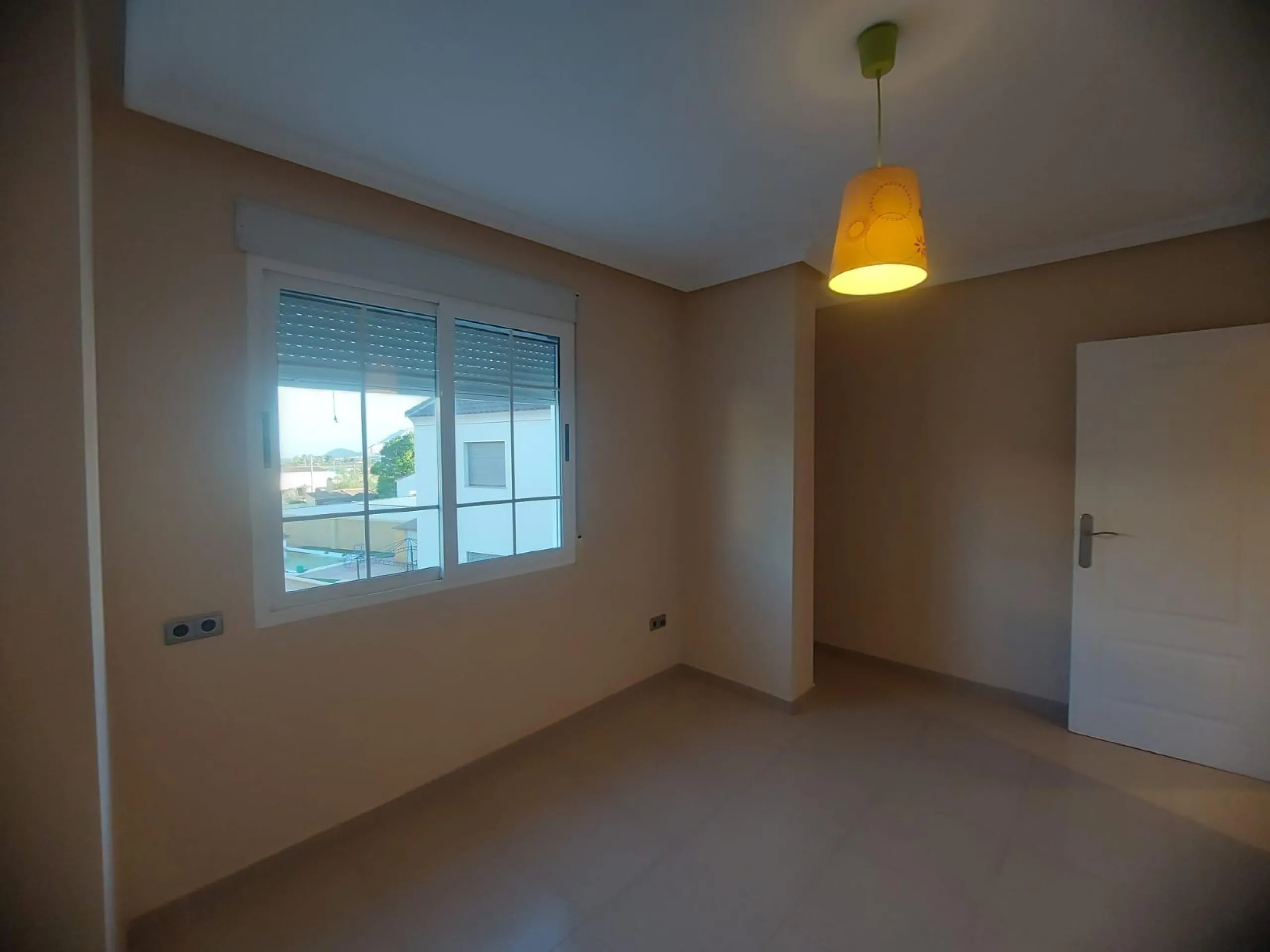 EDIFICIO EN ORIHUELA CIUDAD. 3 DORM. 2 BAÑOS. GARAJE. TRASTEROS