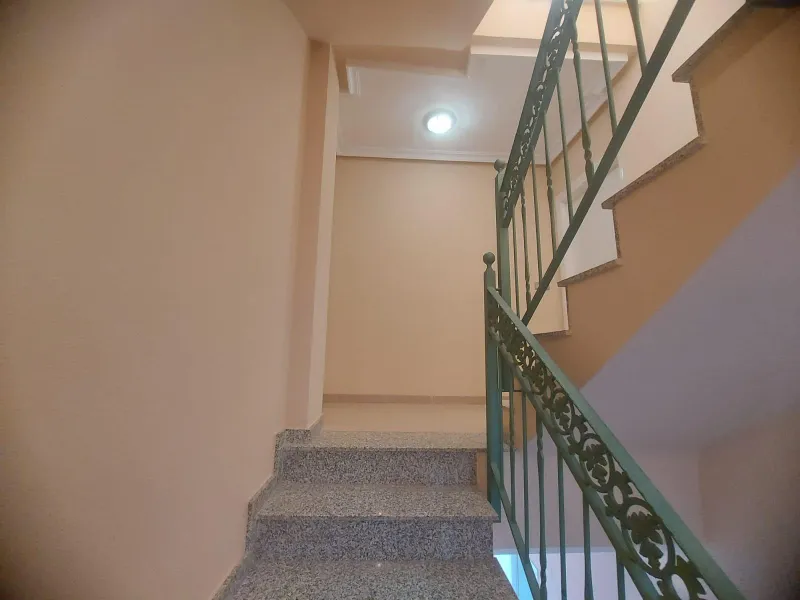 EDIFICIO EN ORIHUELA CIUDAD. 3 DORM. 2 BAÑOS. GARAJE. TRASTEROS