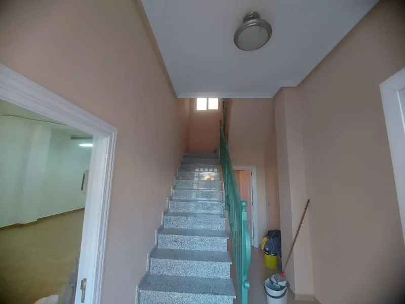 EDIFICIO EN ORIHUELA CIUDAD. 3 DORM. 2 BAÑOS. GARAJE. TRASTEROS