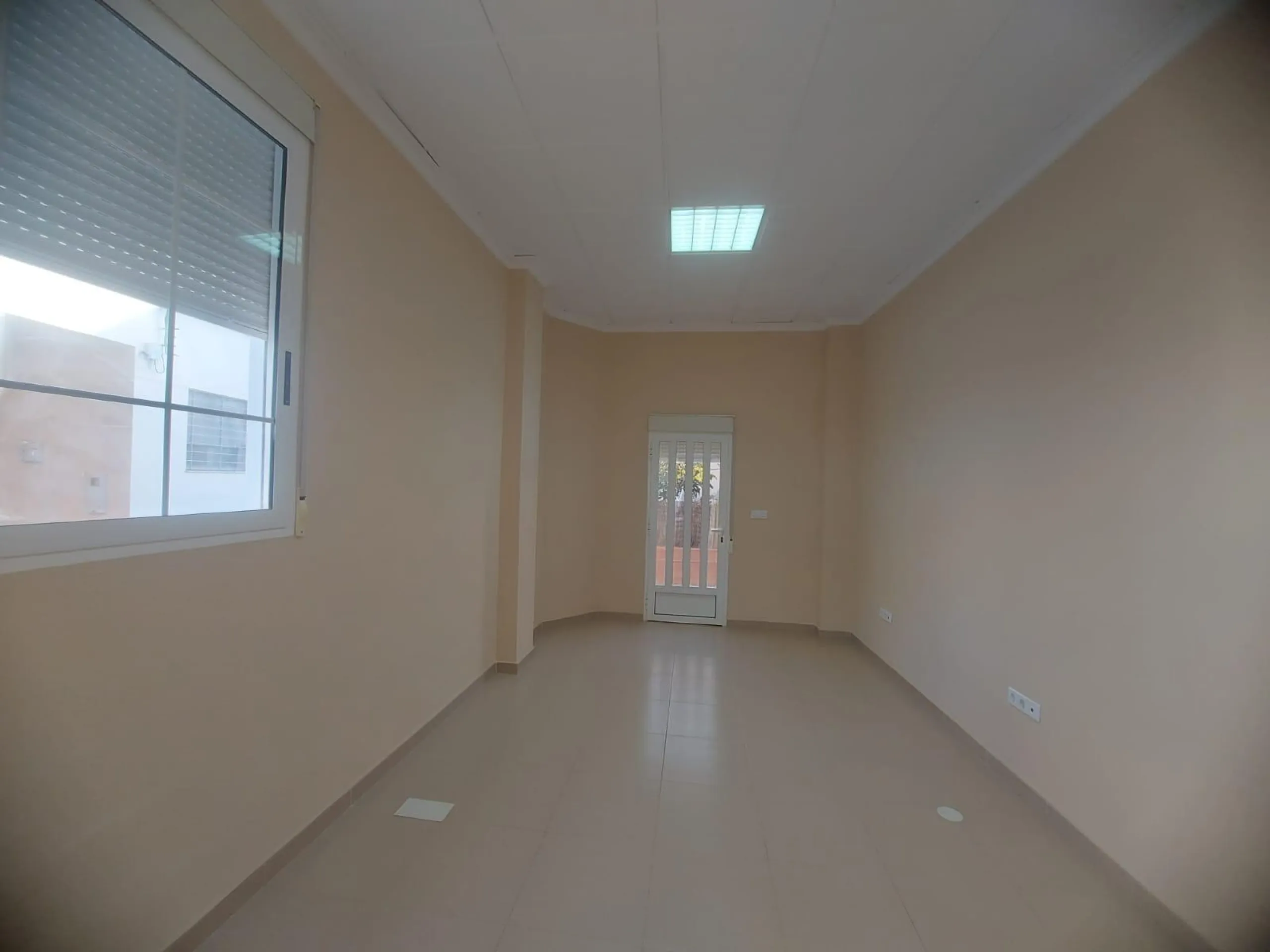 EDIFICIO EN ORIHUELA CIUDAD. 3 DORM. 2 BAÑOS. GARAJE. TRASTEROS