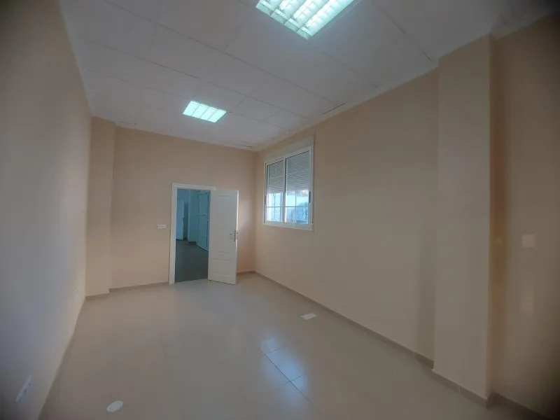 EDIFICIO EN ORIHUELA CIUDAD. 3 DORM. 2 BAÑOS. GARAJE. TRASTEROS