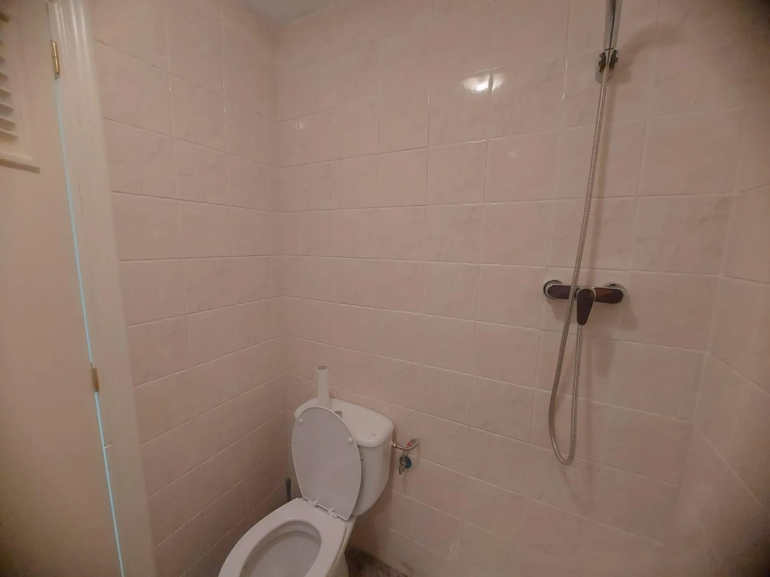EDIFICIO EN ORIHUELA CIUDAD. 3 DORM. 2 BAÑOS. GARAJE. TRASTEROS