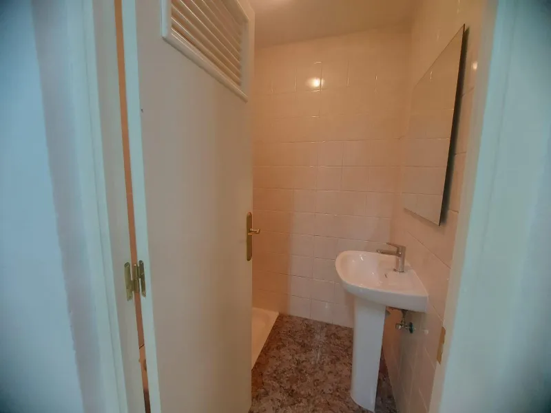 EDIFICIO EN ORIHUELA CIUDAD. 3 DORM. 2 BAÑOS. GARAJE. TRASTEROS
