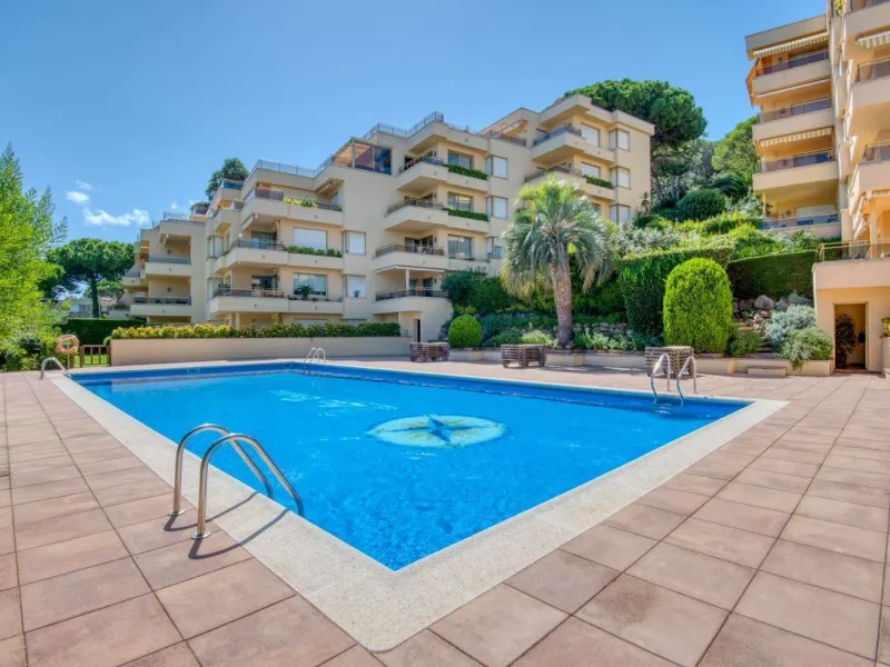 Ground Floor Apartment with Garden and Sea Views in La Volta d’Ametller, Costa Brava