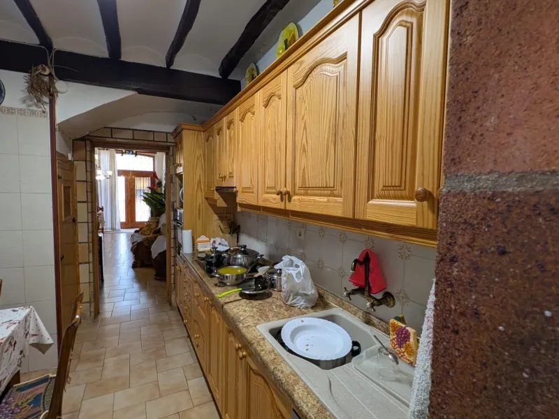 CASA PAREADA EN EL ENCANTADOR PUEBLO DE LA NUCIA