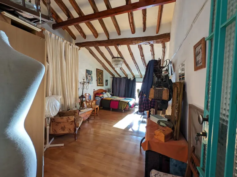 CASA PAREADA EN EL ENCANTADOR PUEBLO DE LA NUCIA