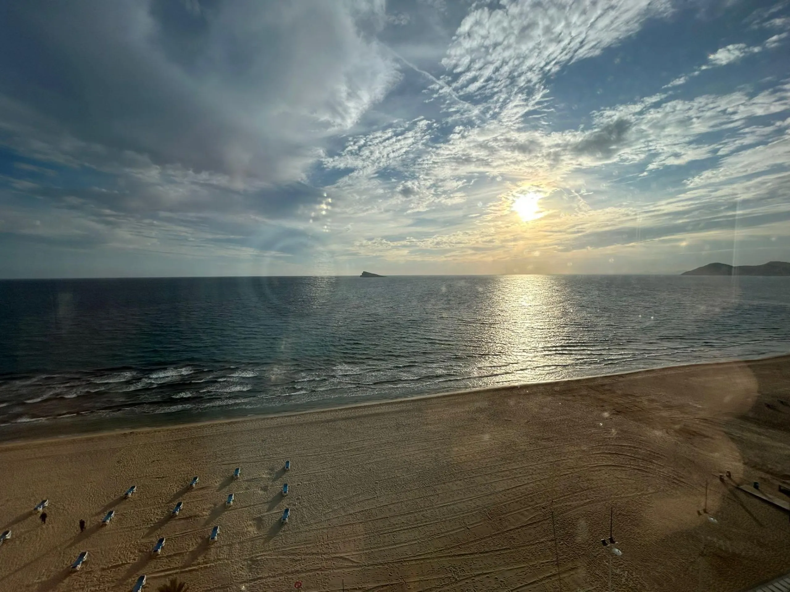 🌞 Apartamento de Ensueño en Primera Línea de Playa Levante, Benidorm 🌊