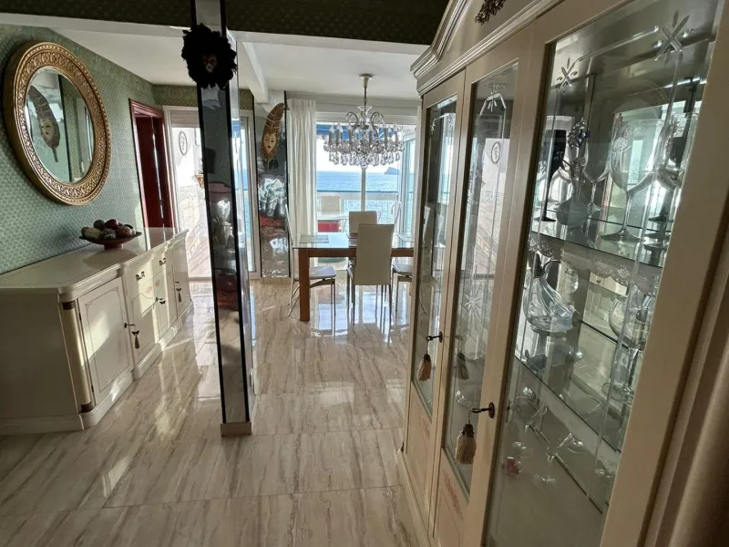 🌞 Apartamento de Ensueño en Primera Línea de Playa Levante, Benidorm 🌊