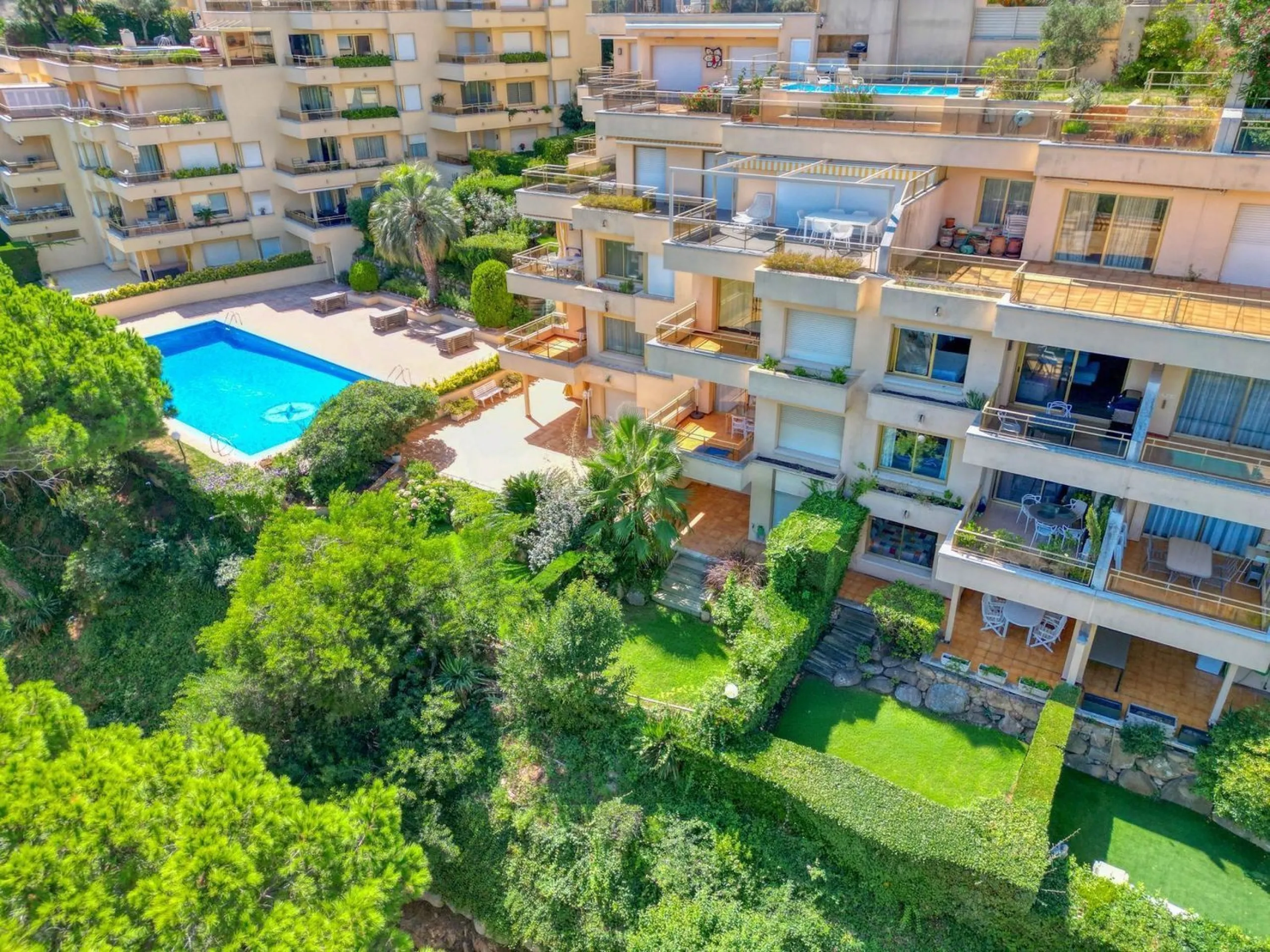 Piso en planta baja con jardín y vistas al mar en La Volta d’Ametller, Costa Brava