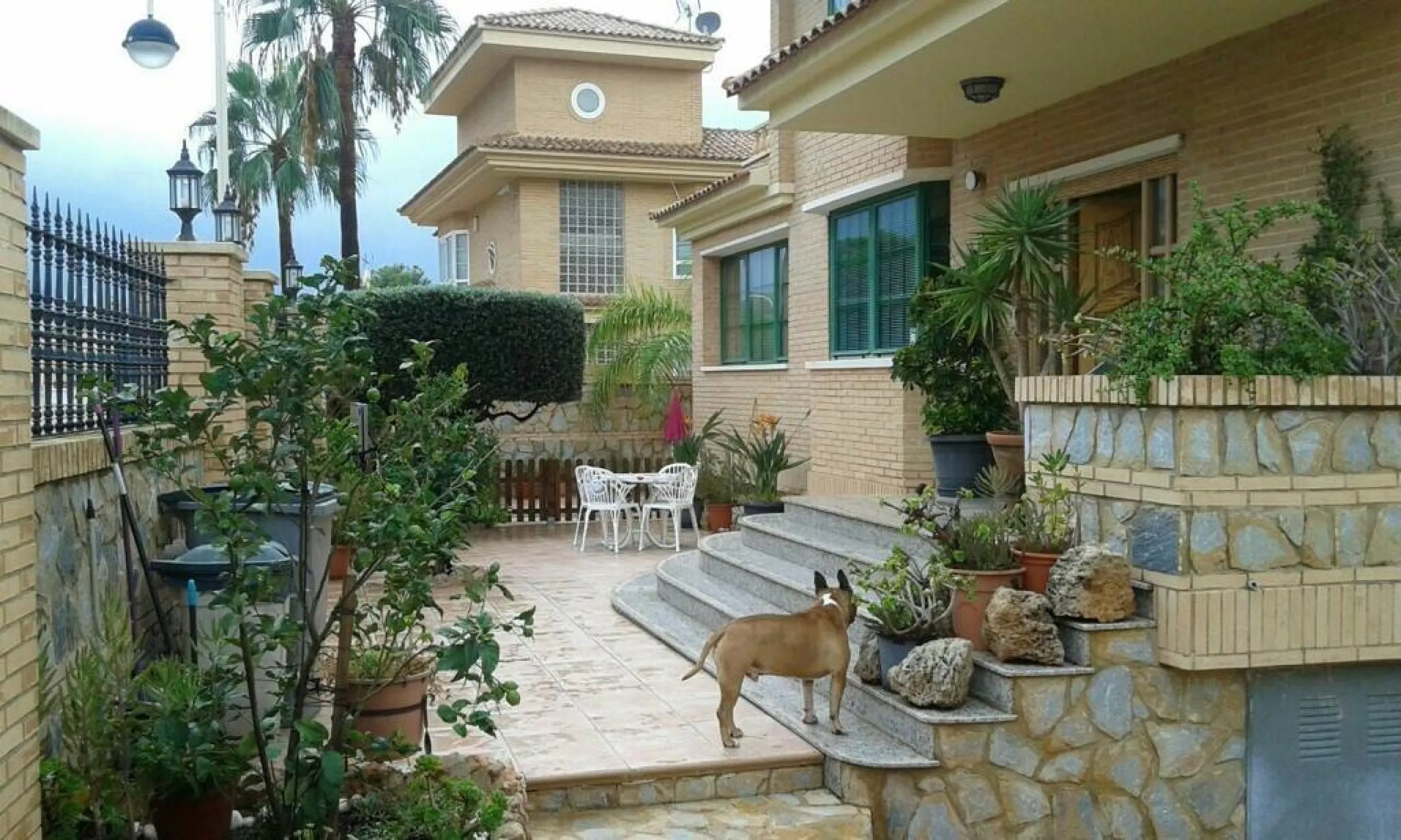 Villa con piscina y vistas a las montañas y Benidorm en la zona de Rincón de Loix