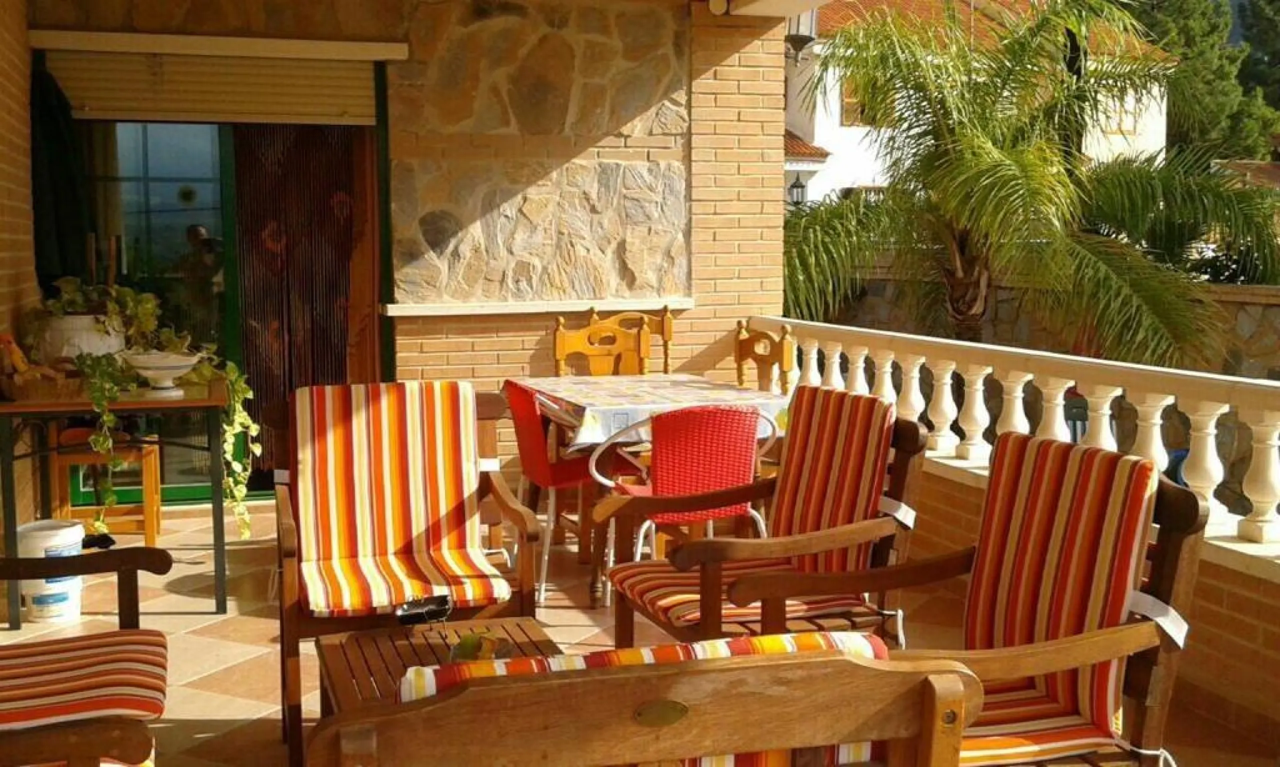 Villa con piscina y vistas a las montañas y Benidorm en la zona de Rincón de Loix