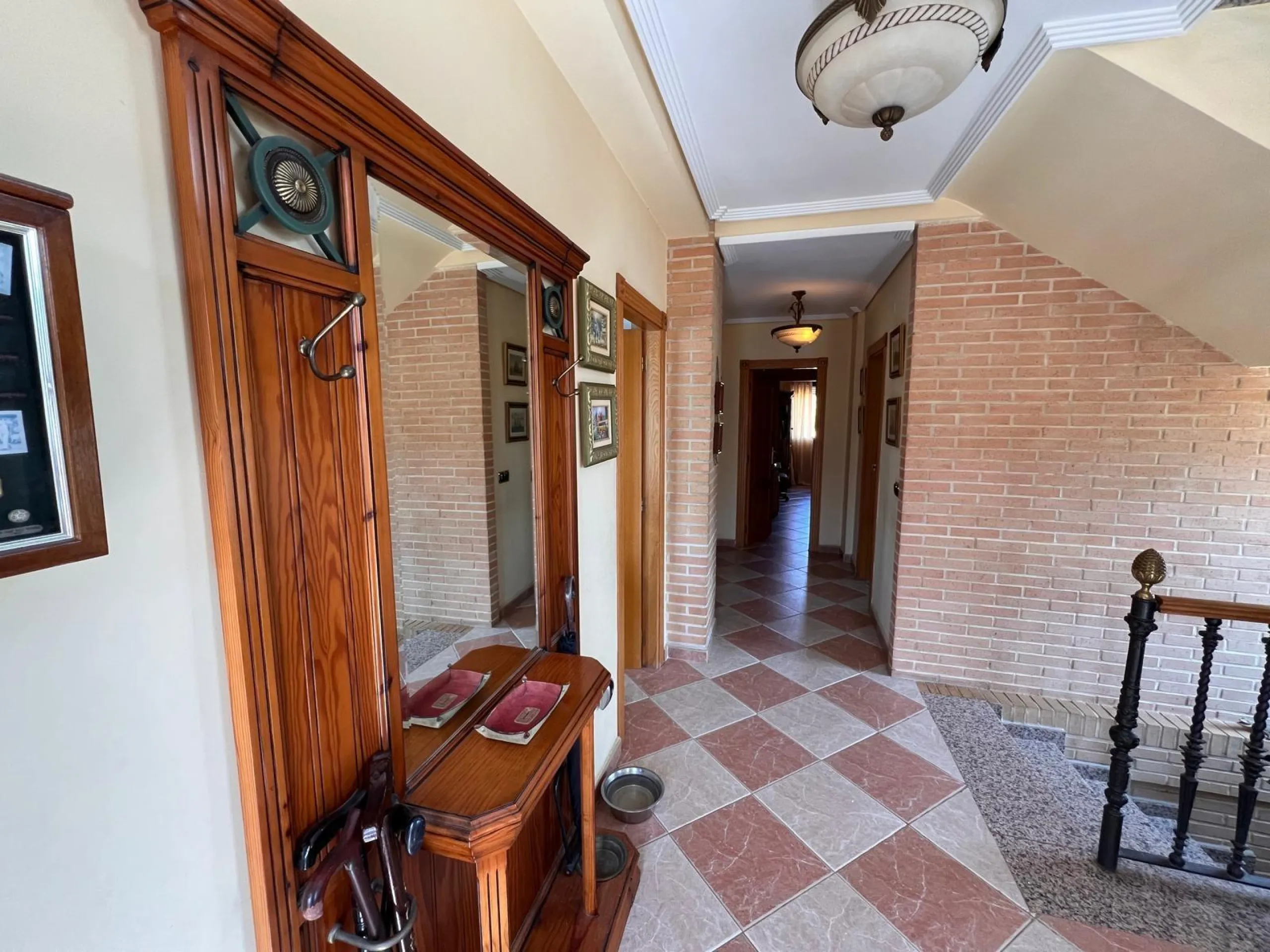 Villa con piscina y vistas a las montañas y Benidorm en la zona de Rincón de Loix